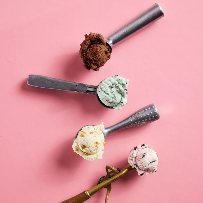 90-scooper-duper-ice-cream-sandwiches-5.jpg Scooper-Duper Ice Cream Sandwiches